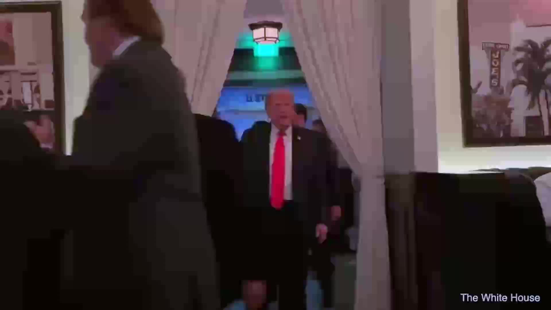 Remarks: Donald Trump and Staff Greet Diners and Protesters at Joe's Seafood - September 9, 2025