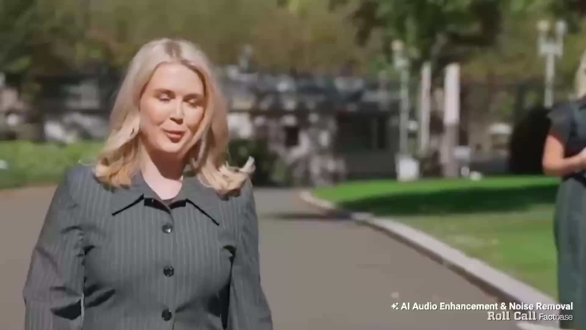 Press Briefing: Karoline Leavitt Speaks to Reporters Outside the White House - October 16, 2025