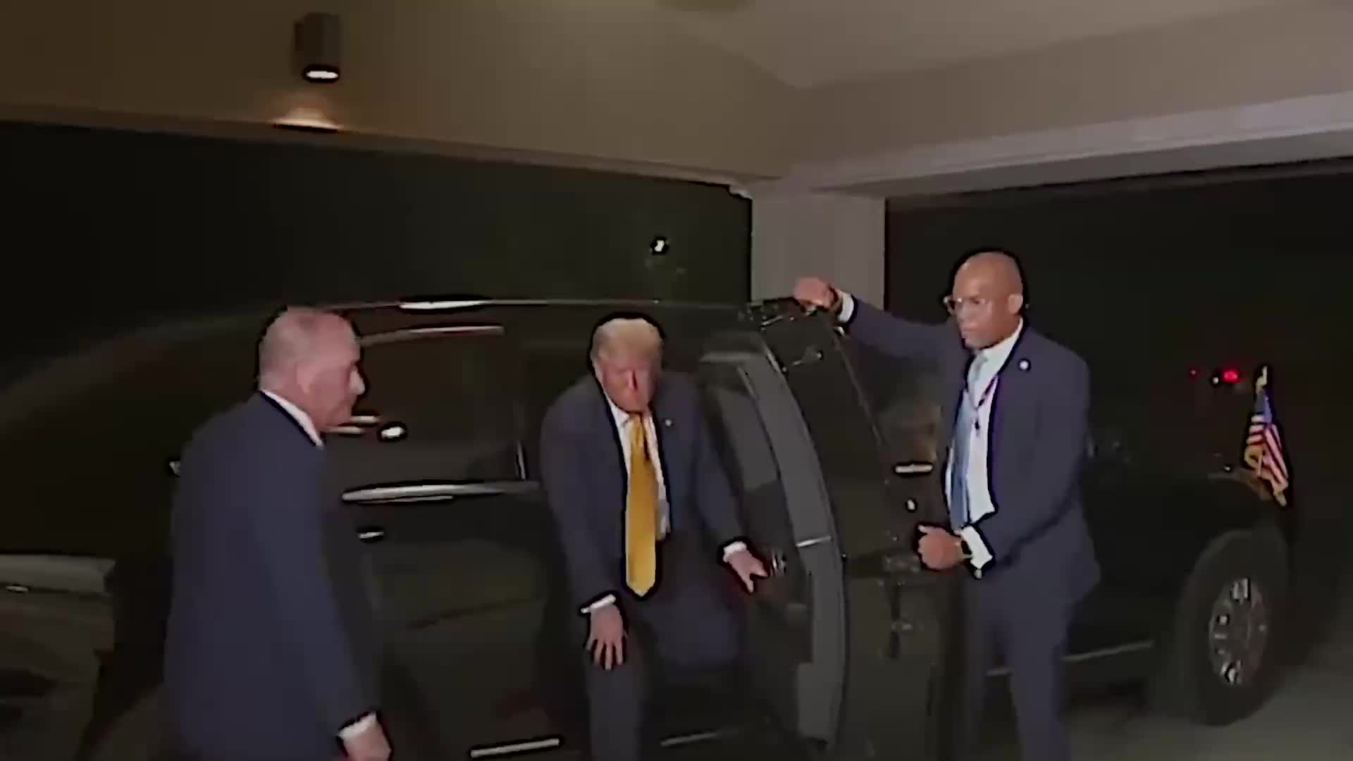 Remarks: Donald Trump Arrives at a Meeting with Emperor Naruhito of Japan - October 27, 2025