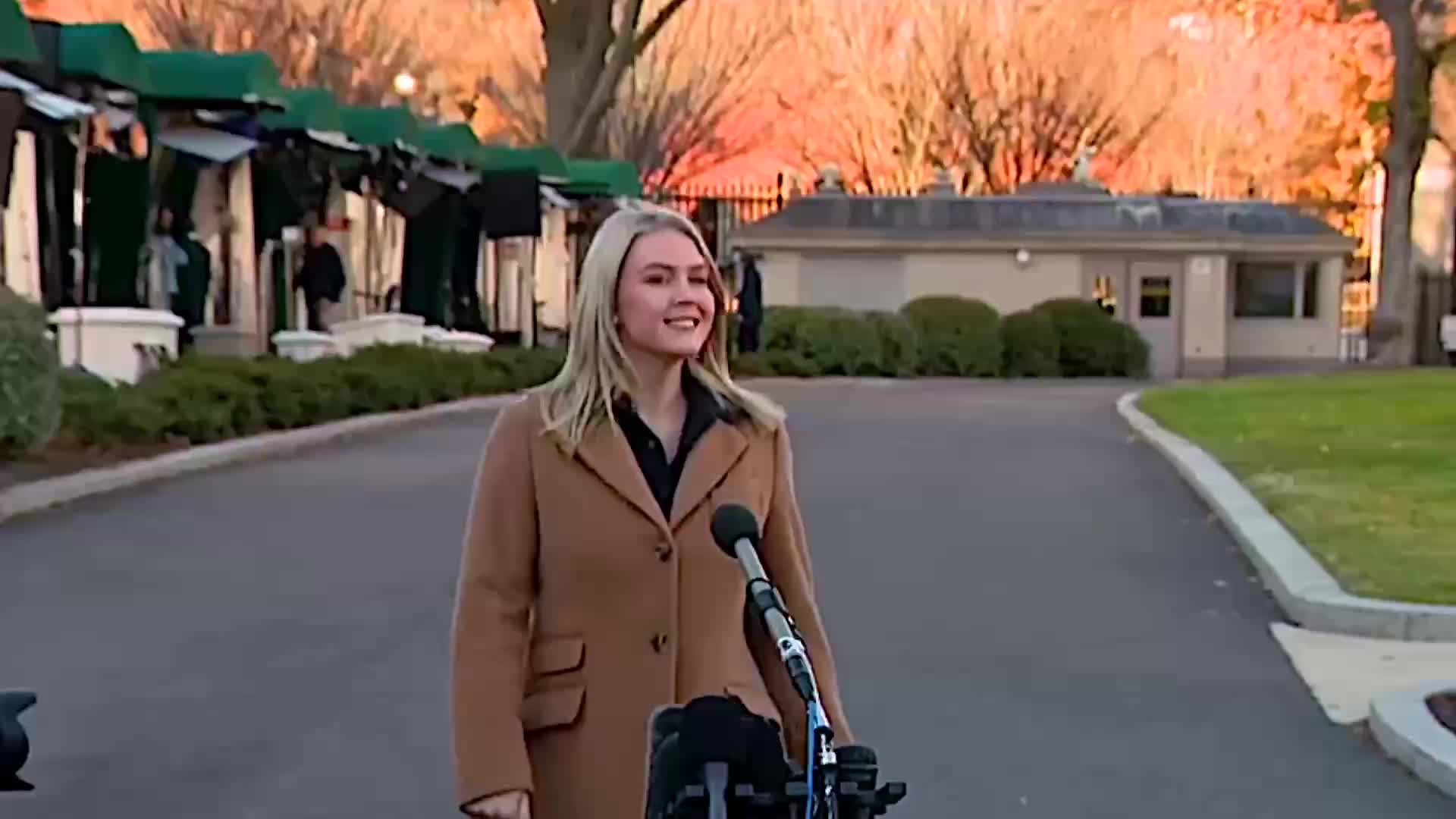 Press Briefing: Karoline Leavitt Speaks to Reporters Outside the White House - November 24, 2025