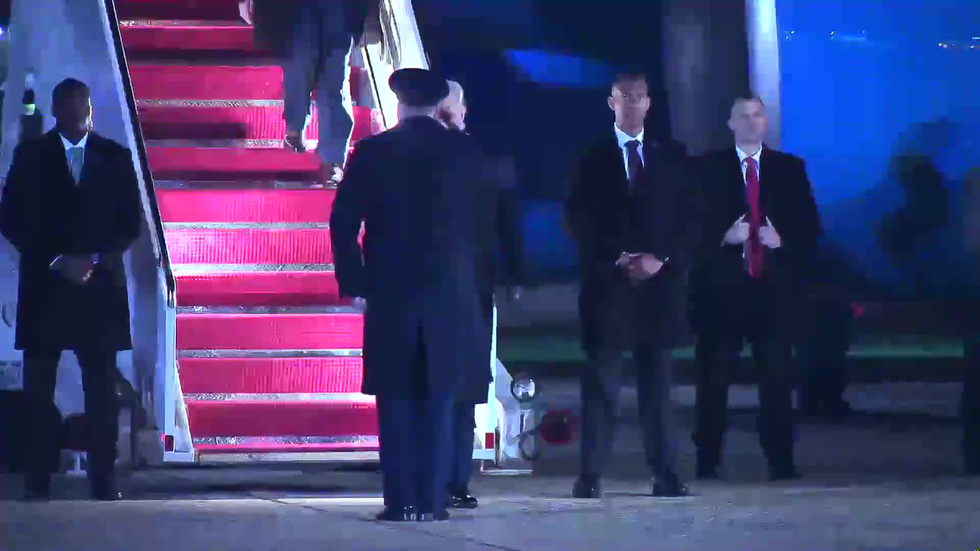 Remarks: Donald Trump Thanks Reporters After Air Force One Arrival - January 22, 2026